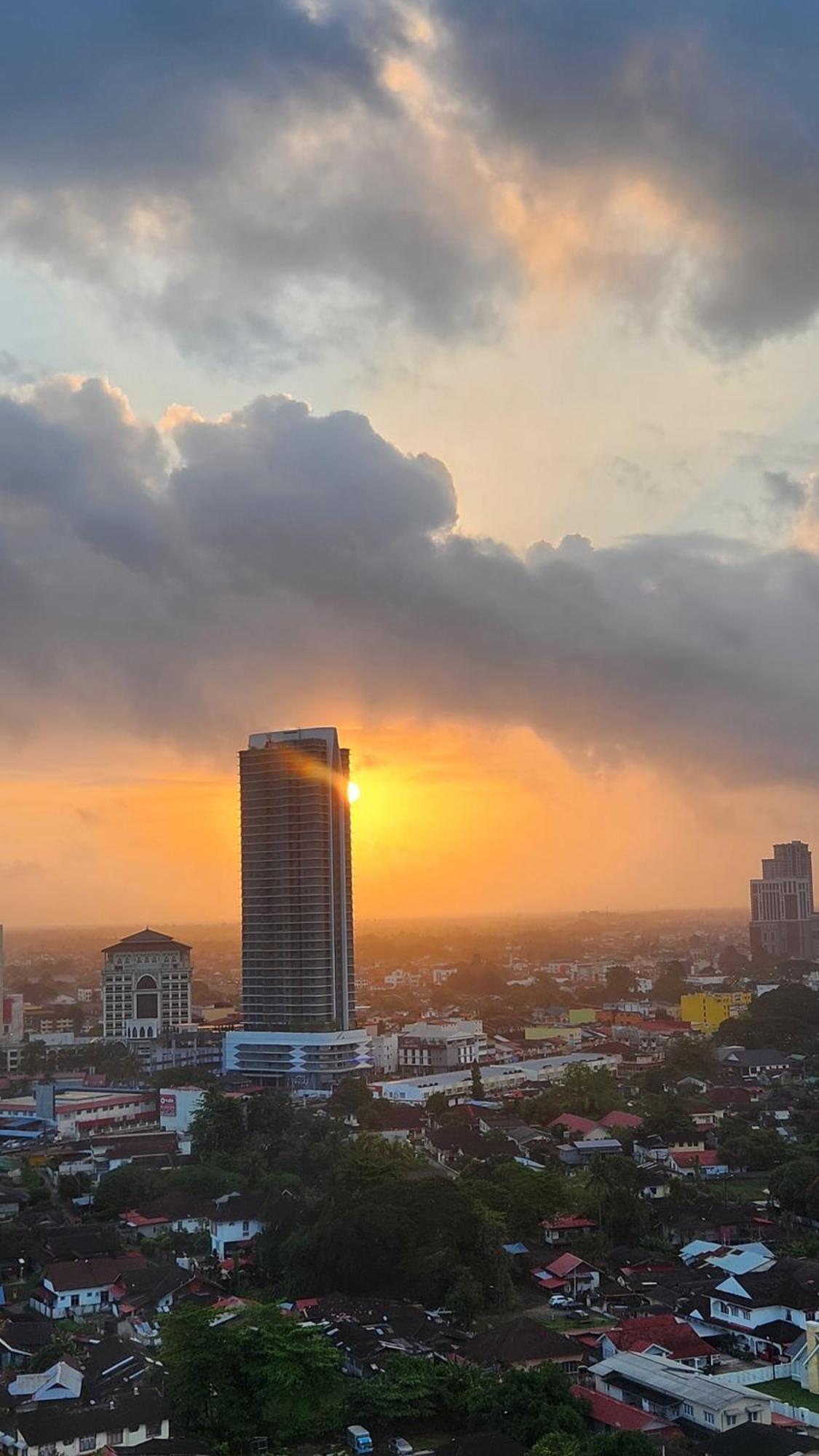 Prestige Troika Luxury Stay Kota Bharu Bagian luar foto